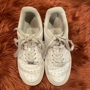 Nike Women’s Air Force 1